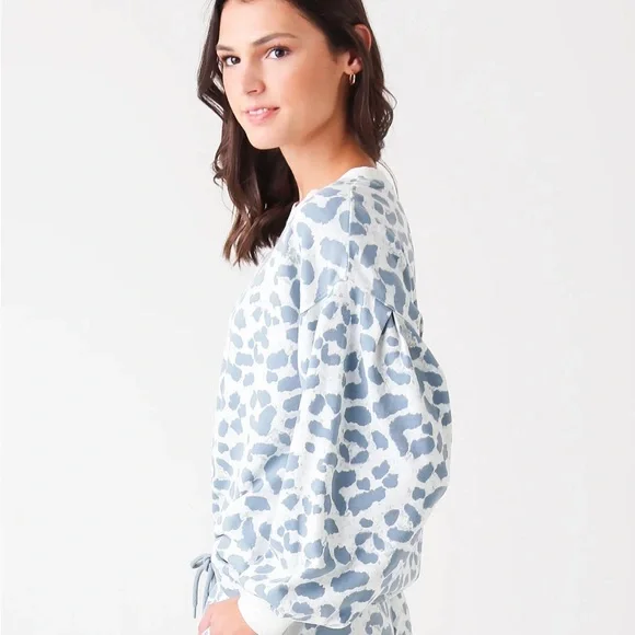 Z Supply Gray and White Lounge Set - Picture 7 of 8